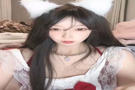 网红超美气质反差婊『咬一』双视角 土豪专属视角欣赏 有钱就是好 把穷人女神调教成母狗 一边直播一边还要装作无事